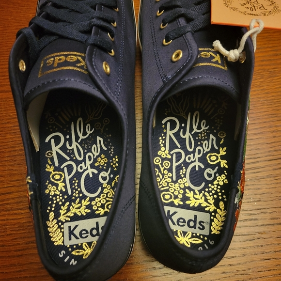 Rifle Paper x Keds Vintage Blossoms Triple Decker Sneaker - Picture 3 of 6